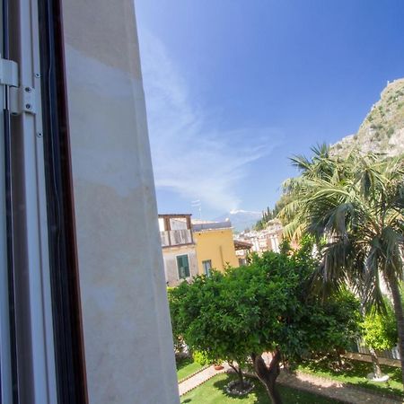 Villa Valverde Apartments E B&B Taormina Exterior foto